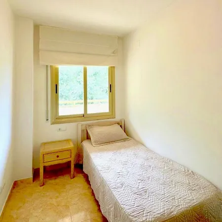 Ciutat Apartment *